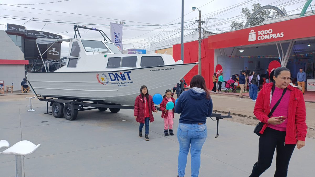 DNITpy's tweet image. En esta fresca mañana de domingo, ya recibimos a las familias que se acercan a nuestro stand en la #Expo2024.

Te esperamos con muchas sorpresas y emoción. En horas de la tarde, nuestros canes antidrogas #Francia y #Freyja se despiden de esta versión de la expo.

  #DNITpy