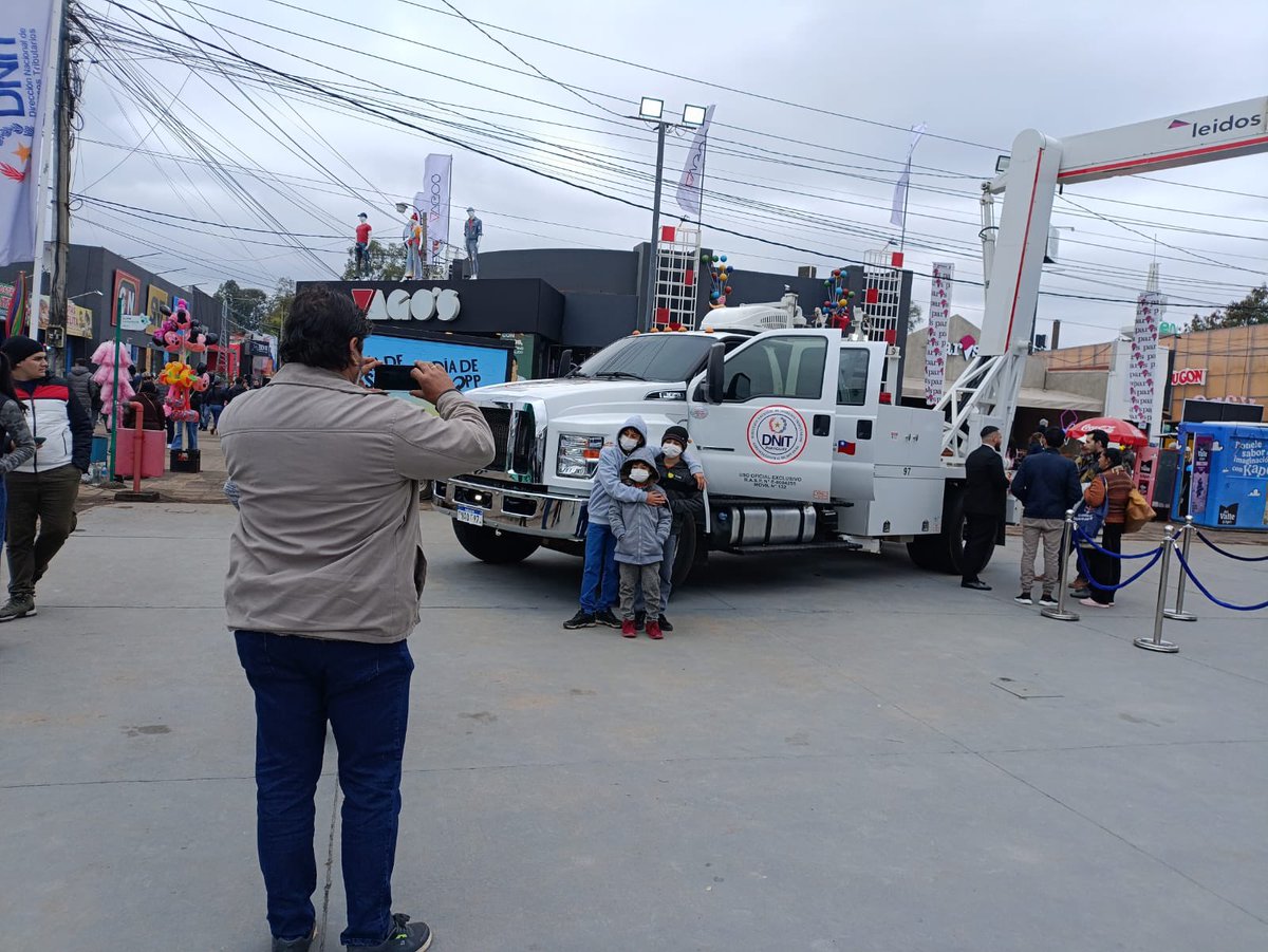 DNITpy's tweet image. En esta fresca mañana de domingo, ya recibimos a las familias que se acercan a nuestro stand en la #Expo2024.

Te esperamos con muchas sorpresas y emoción. En horas de la tarde, nuestros canes antidrogas #Francia y #Freyja se despiden de esta versión de la expo.

  #DNITpy
