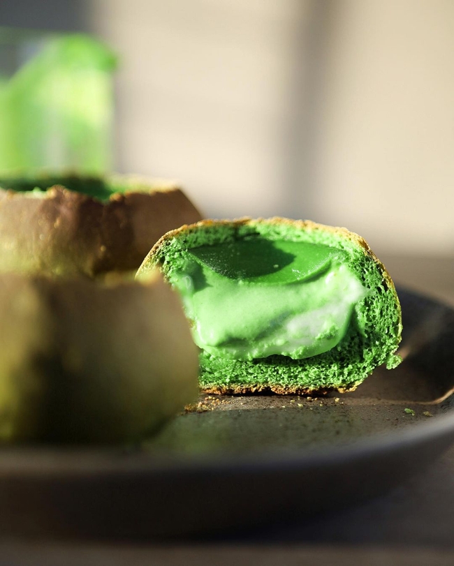 Matchaeologist's tweet photo. Calling all #MatchaLovers — get ready for a 🌿 #Matcha 💥 explosion in your mouth with this delicious #MatchaPudding 🍮 with #Mochi served in #MatchaBun prepared by @ ukkcook!

Get ready to elevate your recipes with 🌿 culinary matcha! 👉 https://t.co/uY5eV5hiA8 https://t.co/6Py66HRXdj