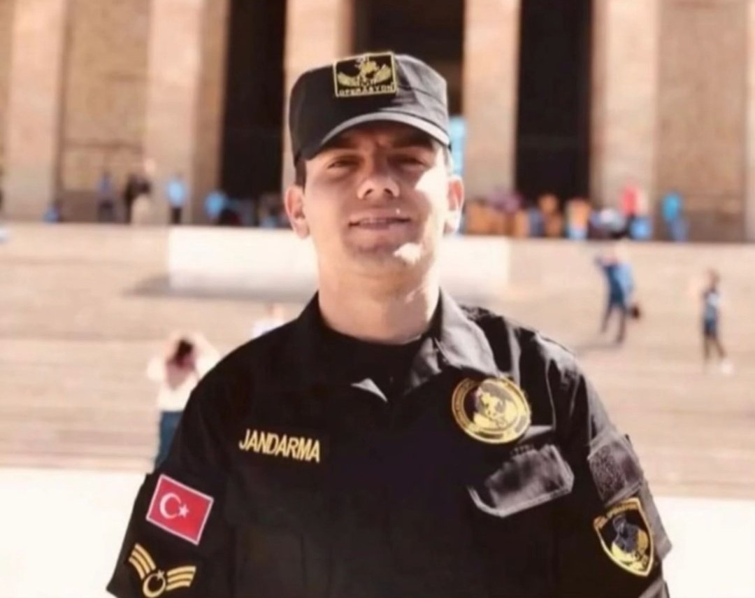 TangoKilo116's tweet photo. 5 yıl önce bugün(14 Temmuz 2019) tarihinde Hakkari'de icra edilen Şehit J.Tğm.Güngör Dolunay-2 operasyonunda Btö mensuplarıyla girilen çatışmada Şehit olan JÖAK/JOPER Tim Komutanı ve Tim personelleri J.Tğm.Alim Keskin, J.Asb.Üçvş.Cengiz Tokur, J.Uzm.Çvş.Süleyman Yasin Ağır https://t.co/8WHT6jYaMl