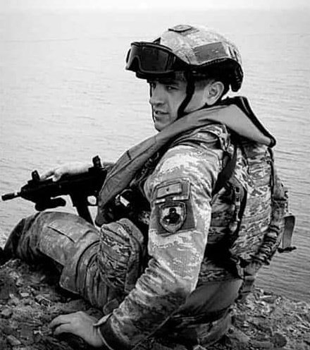 TangoKilo116's tweet photo. 5 yıl önce bugün(14 Temmuz 2019) tarihinde Hakkari'de icra edilen Şehit J.Tğm.Güngör Dolunay-2 operasyonunda Btö mensuplarıyla girilen çatışmada Şehit olan JÖAK/JOPER Tim Komutanı ve Tim personelleri J.Tğm.Alim Keskin, J.Asb.Üçvş.Cengiz Tokur, J.Uzm.Çvş.Süleyman Yasin Ağır https://t.co/8WHT6jYaMl