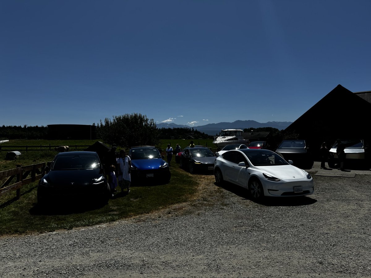 james_emett's tweet photo. A special shout out to Dungeness Valley Creamery for hosting our group yesterday and the wonderful ice cream, and the unanticipated birth of a calf named Amy @TeslaOwnersWA @teslaresa https://t.co/WDA48t4Oki https://t.co/qihybkvnHh