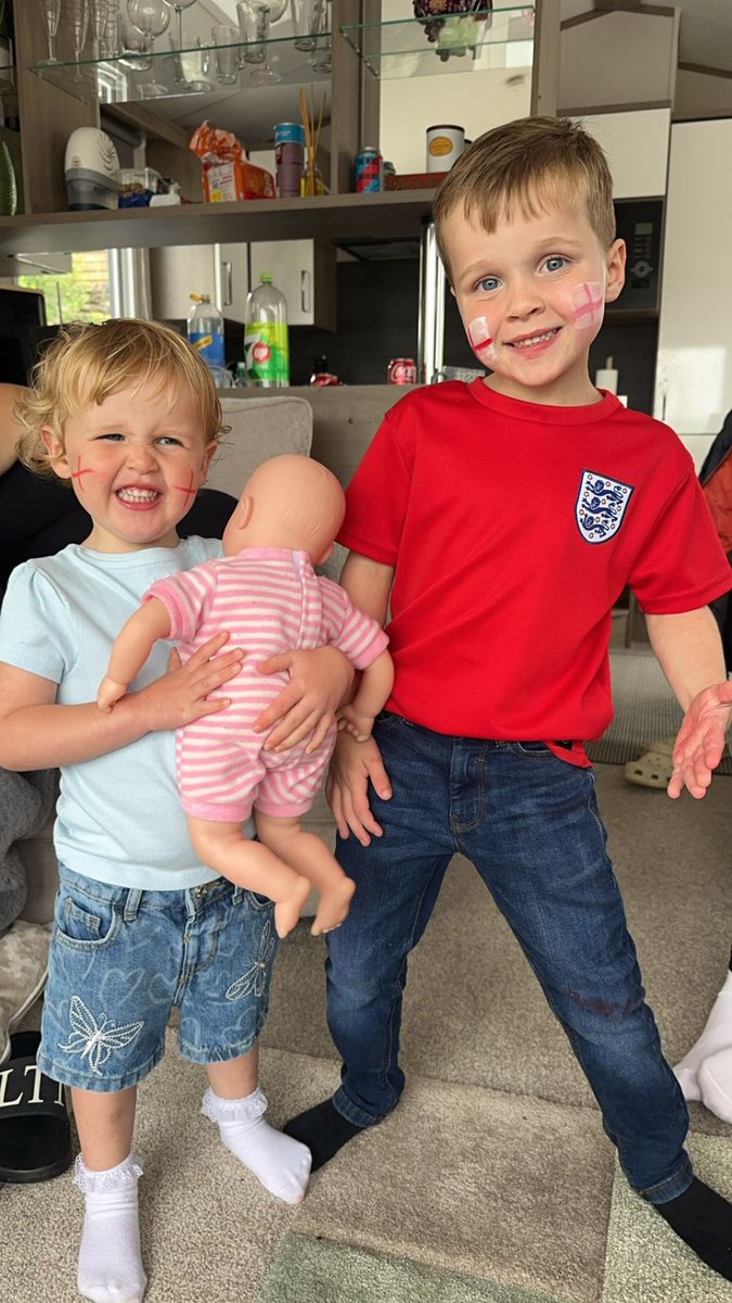 #SSNThreelions Oakley &amp; Harlow🏴󠁧󠁢󠁥󠁮󠁧󠁿