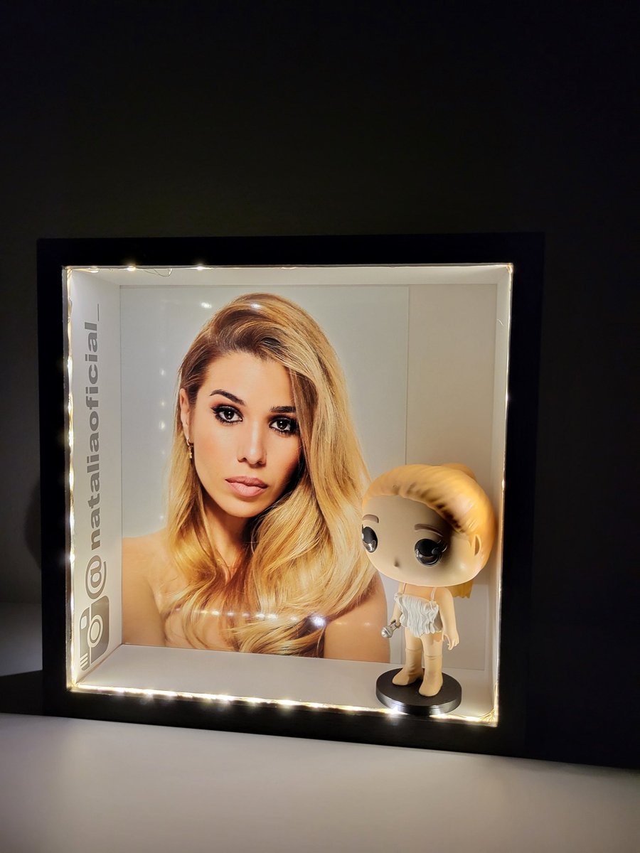 SV_HECTOR86's tweet photo. Mi pequeño #FuncoPop d nuestra princesa 👑 @NataliaOficial_
Y miente,si a la cara te dice q siente y crearte d nuevo una falsa realidad
ÉI me cantaba la bachata de Turizo en mi coche Las videollamadas subiditas todas las noches.
Ahora soy la que camina de frente,salgo a ganar https://t.co/TzWkjxGlJi
