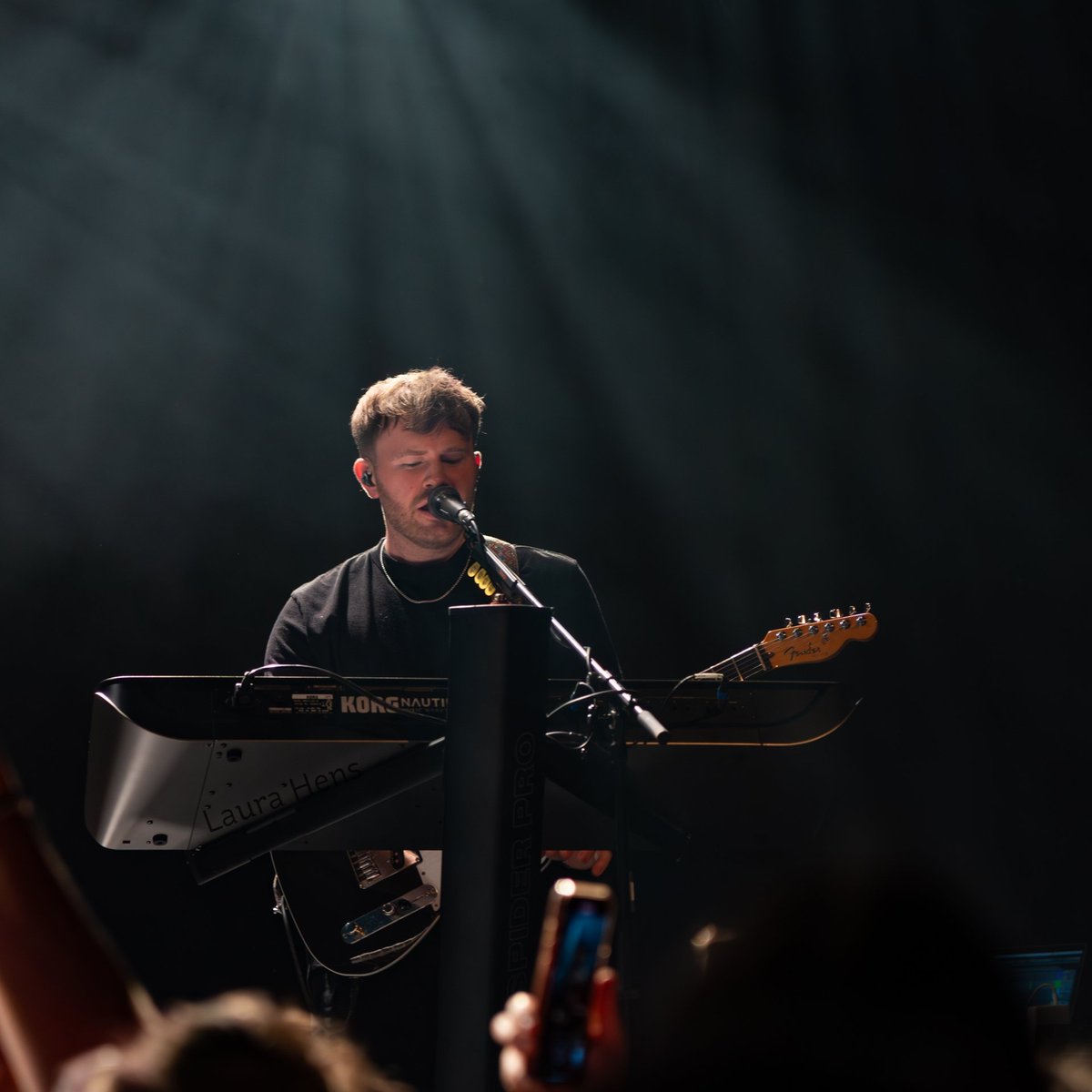 Lilosunshine28's tweet photo. Feels Like Summer Tour Nijmegen 🌞

(Credit if you repost please)
#FeelsLikeSummerTour #IsaacAnderson https://t.co/GnuVak8FfU