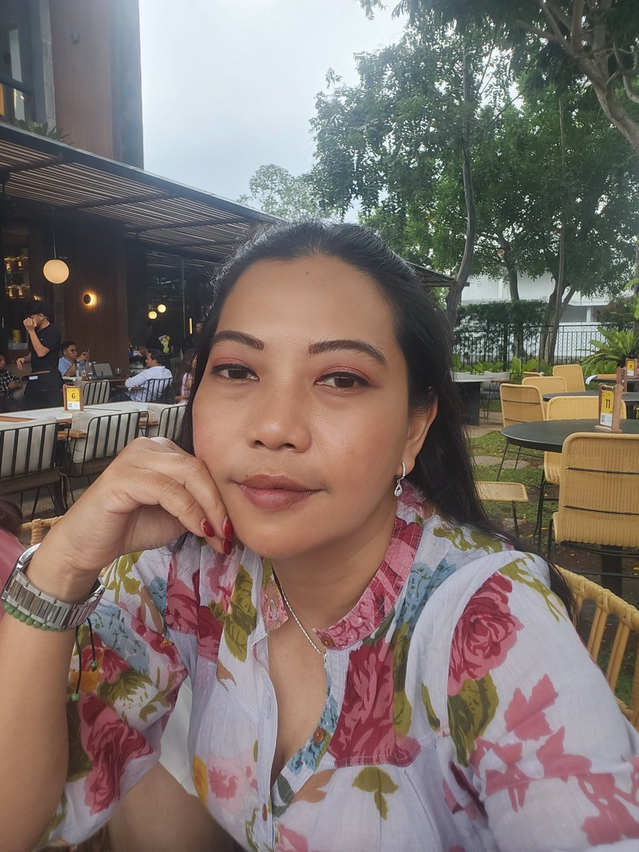 Setiap masalah pasti akan beres. 
Tapi biasanya pas beres kita uda duluan stres.