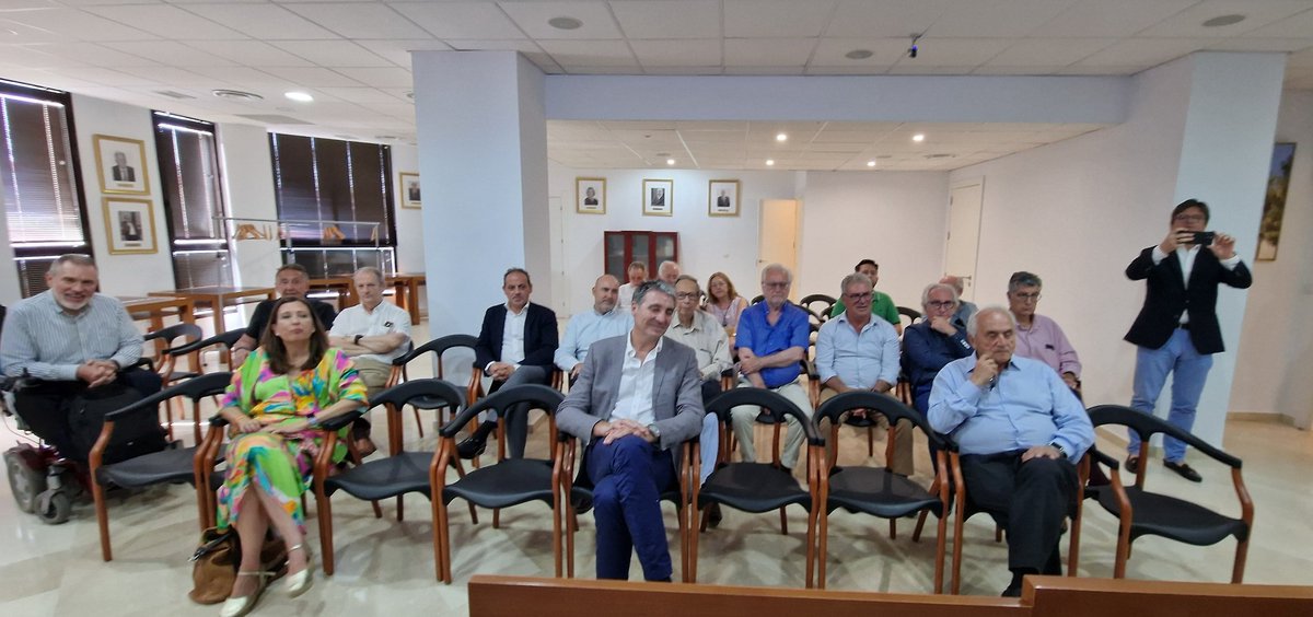 Muy interesante asistir a las presentaciones en ACoruña de <a href="/CICCPGalicia/">CICCPGalicia</a>, y en Malaga, Granada y Sevilla de <a href="/CICCPDemAndaluc/">CICCP Andalucia</a>.
Con <a href="/FerminNavarrina/">Fermín Navarrina</a>, CarlosNardiz, JoseMoyano, AntolinMRubio, <a href="/maycarubio/">Mayca Rubio</a>, <a href="/enriquecatalin1/">Enrique Catalina Carmona</a>, PedroFerrer, <a href="/AtanetMario/">Mario Muñoz-Atanet</a>, JLManzanares, y LuisMoral.
