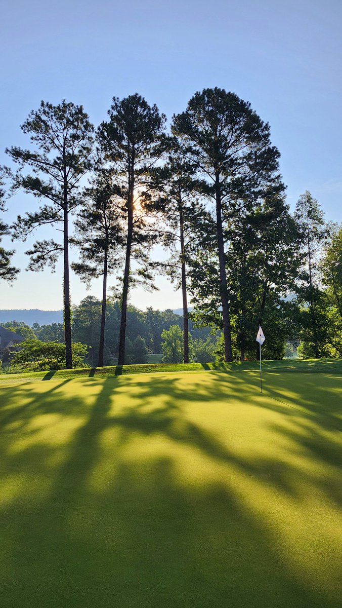 standardkev's tweet image. A warm, Member/Member, Sunday morning.
#TheLegacyCourse 
#AlabamaSummer
