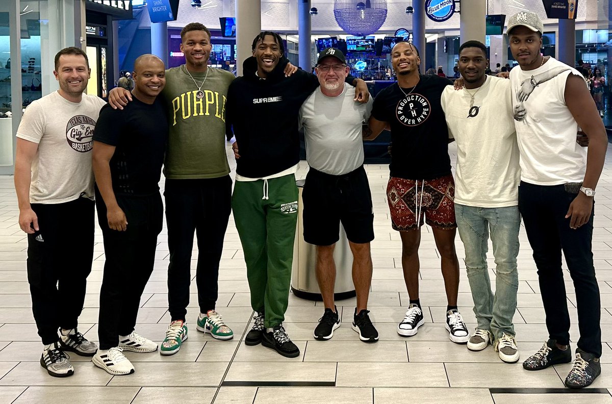 Buzz Williams (@teamcoachbuzz) on Twitter photo Rare opportunity <a href="/NBASummerLeague/">NBA Summer League</a>
Some of the longest tenured passengers of Team Bus 🚌 #1️⃣
⬅️2️⃣➡️: <a href="/Lyle_Wolf/">Lyle Wolf, Ed.D.</a>-13yrs, <a href="/CoachDPJ/">Devin Johnson</a>-14yrs, <a href="/ldl_dex/">Dexter Dennis</a>-3yrs, <a href="/_flyguyq/">Quenton Jackson</a> -6yrs, <a href="/5Alive_/">Justin Robinson</a> -10yrs, <a href="/Tyreceradford23/">Boots👣</a> -6yrs, <a href="/ZachLeDay32/">Zach LeDay!</a>-11yrs
Will NEVER forget their impact on my life 🩷>🏀 Rare opportunity <a href="/NBASummerLeague/">NBA Summer League</a>
Some of the longest tenured passengers of Team Bus 🚌 #1️⃣
⬅️2️⃣➡️: <a href="/Lyle_Wolf/">Lyle Wolf, Ed.D.</a>-13yrs, <a href="/CoachDPJ/">Devin Johnson</a>-14yrs, <a href="/ldl_dex/">Dexter Dennis</a>-3yrs, <a href="/_flyguyq/">Quenton Jackson</a> -6yrs, <a href="/5Alive_/">Justin Robinson</a> -10yrs, <a href="/Tyreceradford23/">Boots👣</a> -6yrs, <a href="/ZachLeDay32/">Zach LeDay!</a>-11yrs
Will NEVER forget their impact on my life 🩷>🏀