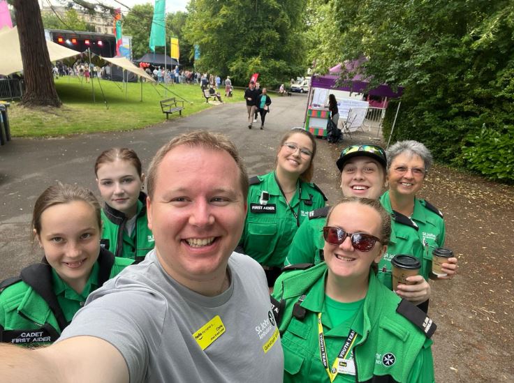 It's party time! Bath <a href="/stjohnambulance/">St John Ambulance England</a>  volunteers with the help of others from <a href="/centralswsja/">St John Ambulance - Bristol, Avon & Somerset</a>  and further afield, provided the first aid cover at Bath Carnival &amp; Festival in the city centre this weekend <a href="/BathCarnival/">Bath Carnival</a>  
🎉🥳🕺💃🪇🥁