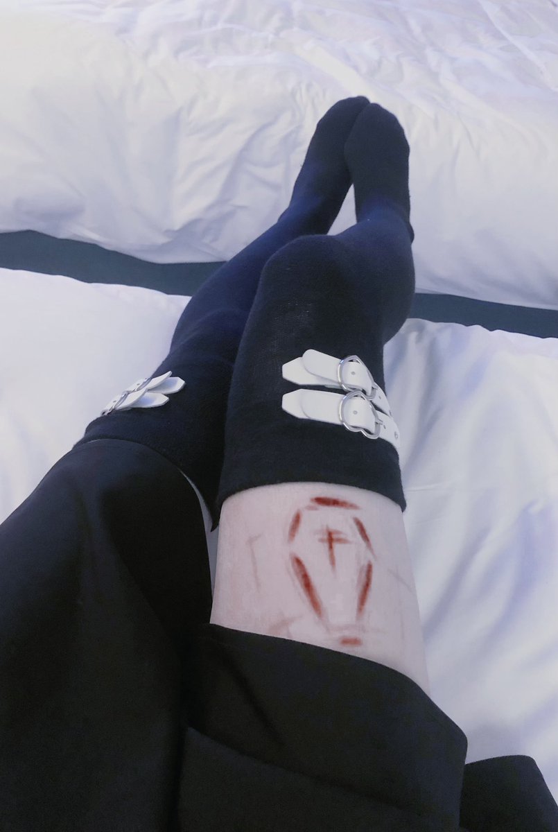 Misakaaa0502's tweet photo. #自殘 #自傷 #自傷癖 #自殘行為 #自傷 #疤痕 #增生 #selfharm #棺材 #sh #shtwt https://t.co/Eh2pNaLFgH