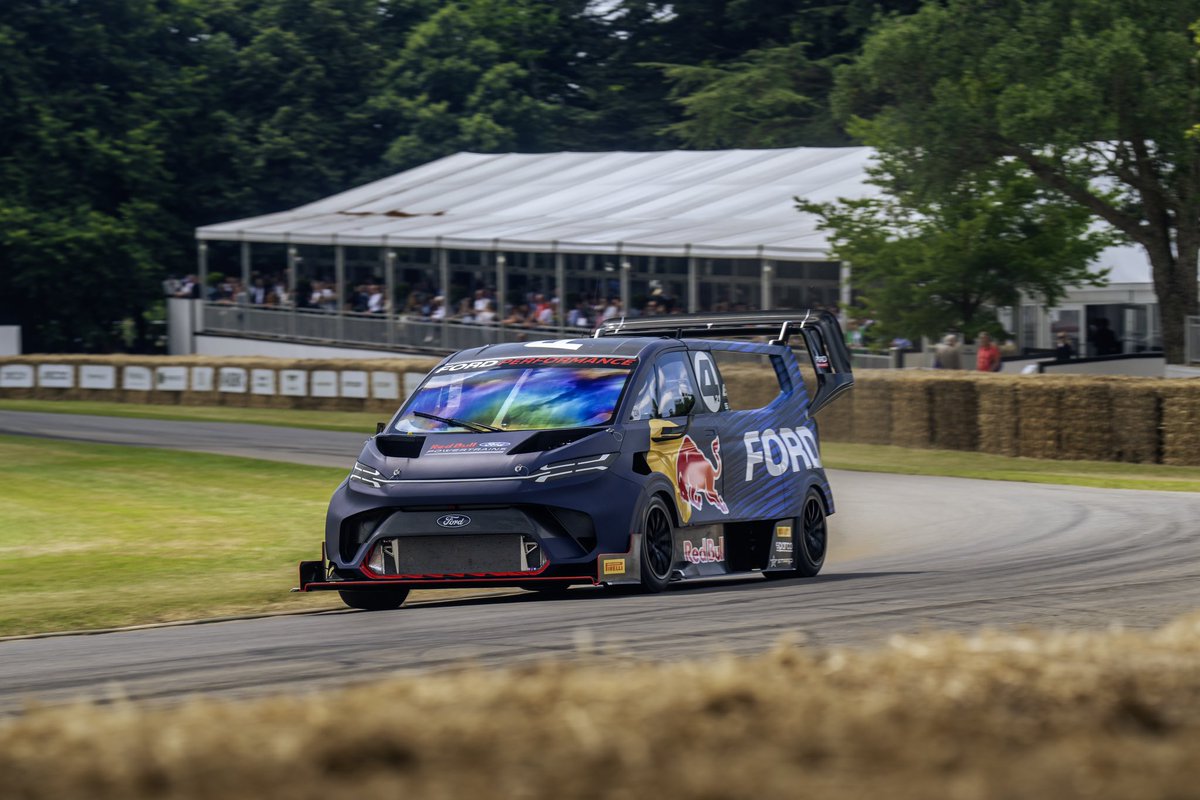 FordRacing's tweet photo. The all-electric Ford Performance SuperVan 4.2 claims champion at this year’s @fosgoodwood Hill Climb Shootout, with @RomainDumas behind the wheel!🥇

 The P1 finish was earned with a time of 43.978 seconds on the 1.16-mile track. ⚡️ https://t.co/FpCd7Gmfmr