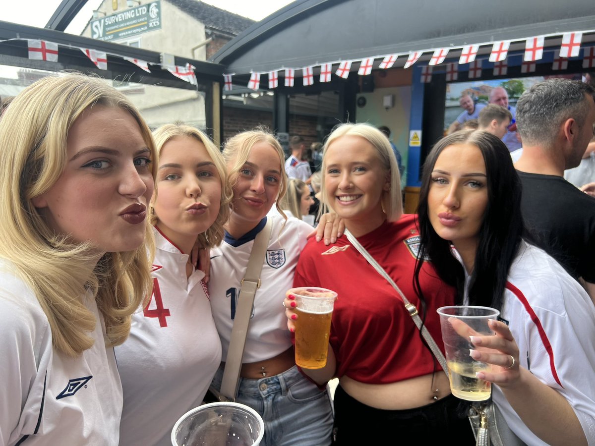 emily_capstack's tweet image. Lea, Grace, Elia, Lili, Ruby #SSNThreeLions
