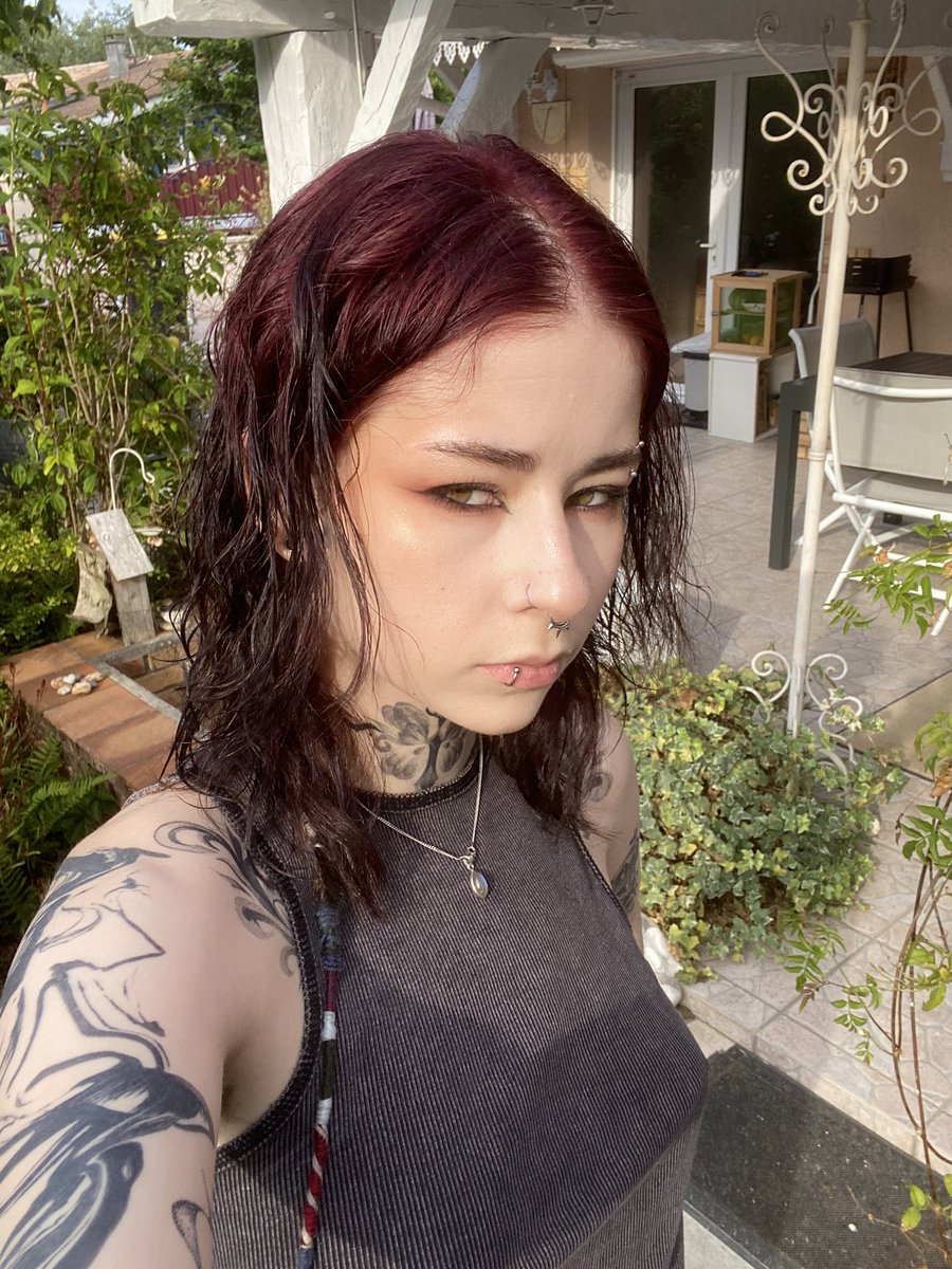 dirtyfeethoe's tweet photo. #LGBTQIAFirstWeekOfJuly
Je suis en retard mais je slay https://t.co/zN96mkhoJG