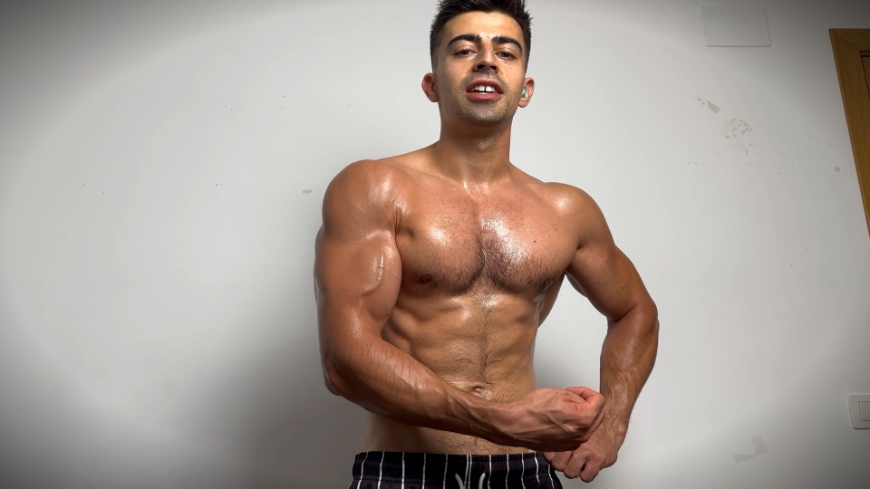 Gymsaul2's tweet photo. 20KG Biceps Workout | FULL VIDEO:  04:40mins.

https://t.co/AOr83dkHvK

   #FitnessModel #musclegod #muscleworship #musclegrowth #muscleart #musclegrowth #musclegrowth https://t.co/IRBwznB1Fx