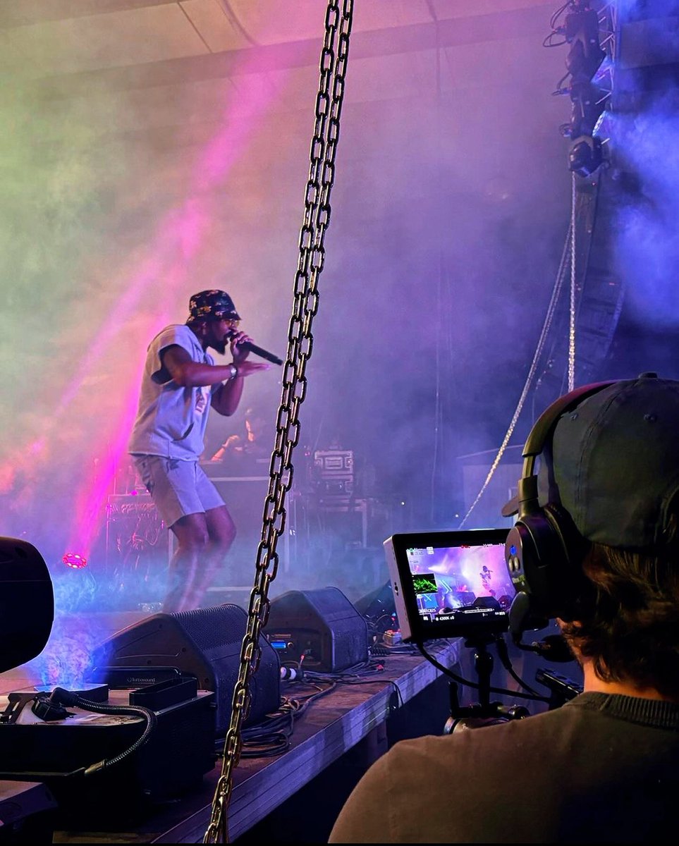 Flame314's tweet photo. Lifest! We love you! “This is Christianity/Father/Son/the Spirit/Trinity/God bearer through virginity/bore the Son in His divinity/bore the Son in His humanity/sent to save us from our vanity/baptism for remission of/sin/this is Christianity”
#djcode 📸 by #heather_the_producer https://t.co/LNnH8f7iPr