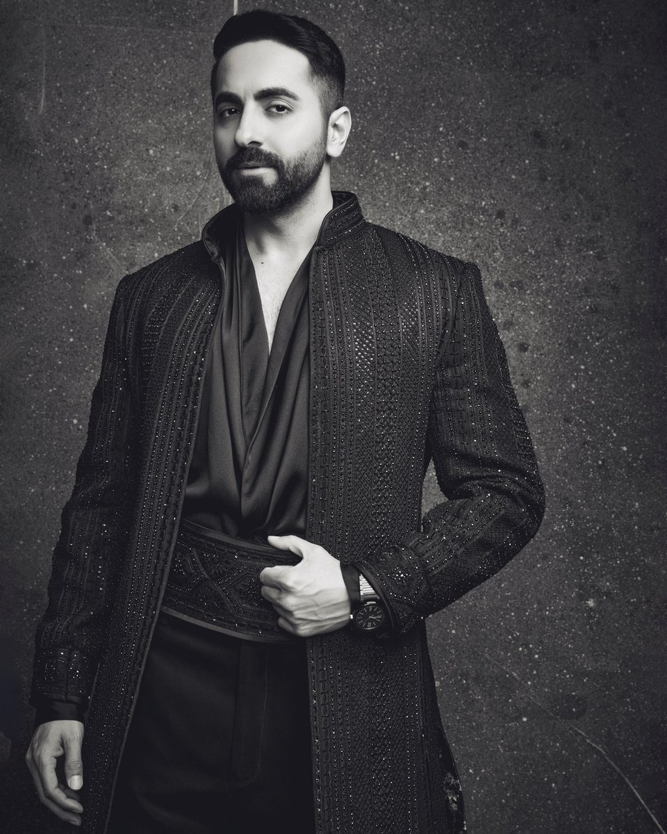 Maa ne kaala teeka laga diya.. 🖤