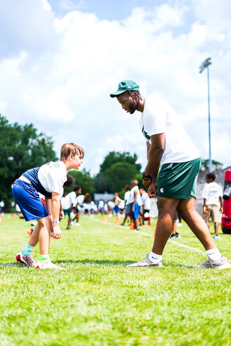 __4jalen's tweet photo. Had a great cleats 4 kids camp‼️ https://t.co/TKanqq6A5M