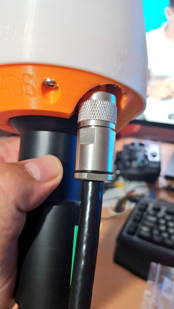 Reworked #HOLY. #helix of last year (5 years now) - #qo100

Super easy to #3dprint, with fast open/close mechanism. Much less, almost no #support!

Reflector is the same as before. So use your old if you maybe rebuild yours.

Will be uploaded the next days! 

Vy73
Sandor - DM4DS