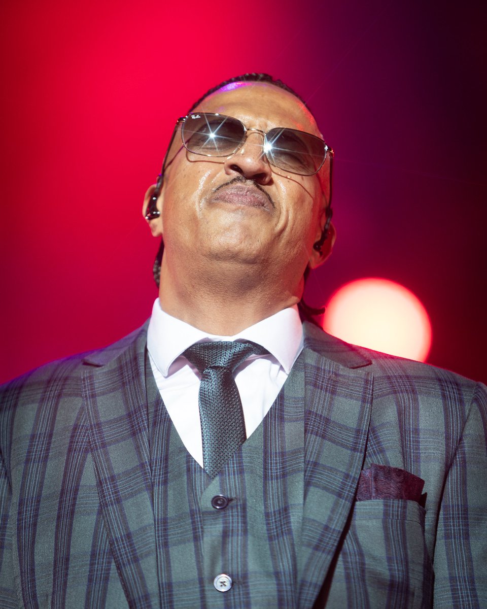 fernandoyokota's tweet photo. Saiu um solzinho aqui em São Paulo depois da semana cinzenta, aí a gente sai na rua igual ao @manobrown aí na foto! ☀️🕶️😎
Foto de ontem do Brown com o Boogie Naipe no #ChicShow
@screamyell https://t.co/BOxki579ka