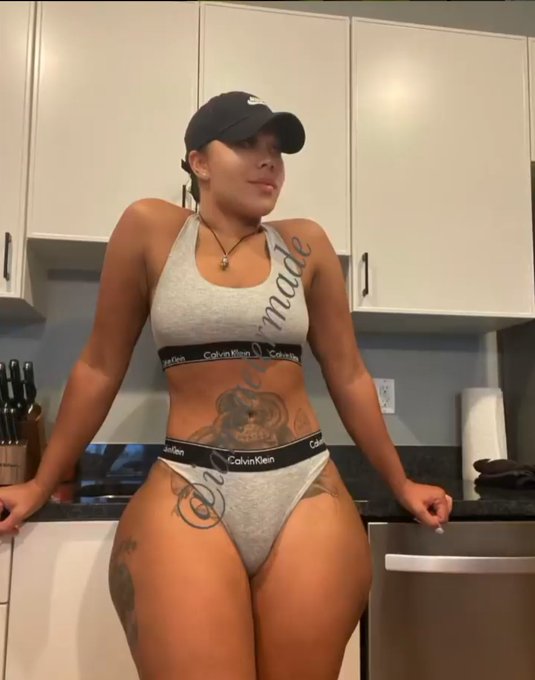 You wish you were Calvin Klein 😜 https://t.co/ffkgnRfhFX