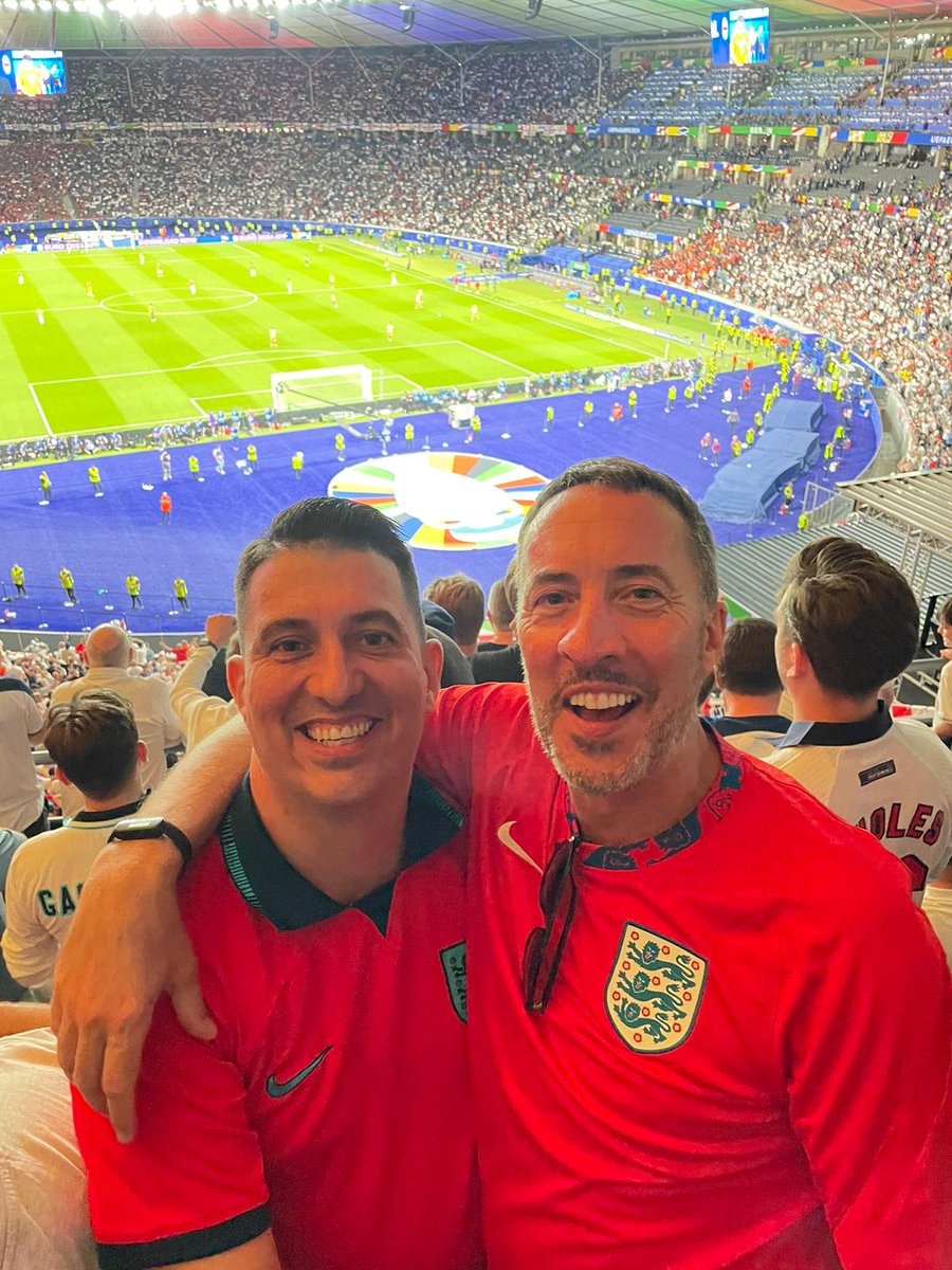 You are crying into your Hovis #Leeds #lcfc #fanzone <a href="/SkySports/">Sky Sports</a>