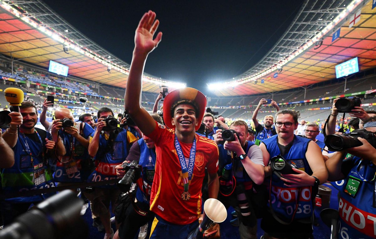 ElRonceroDelFCB's tweet image. ES EL MISMO ESTADIO NO