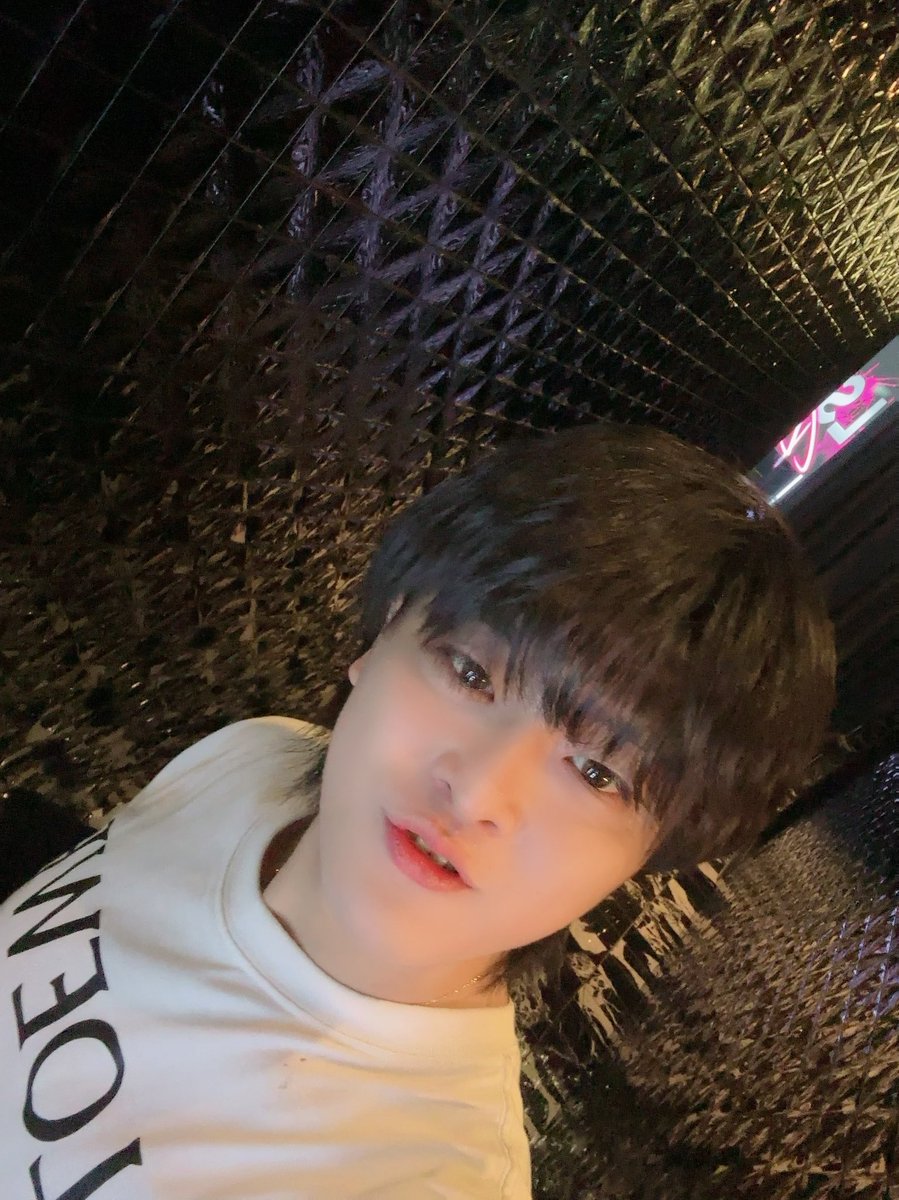 episode_gen12's tweet photo. 出勤してます🥰よかったら飲みましょー！朝ホスホス https://t.co/CGKElFlkIL