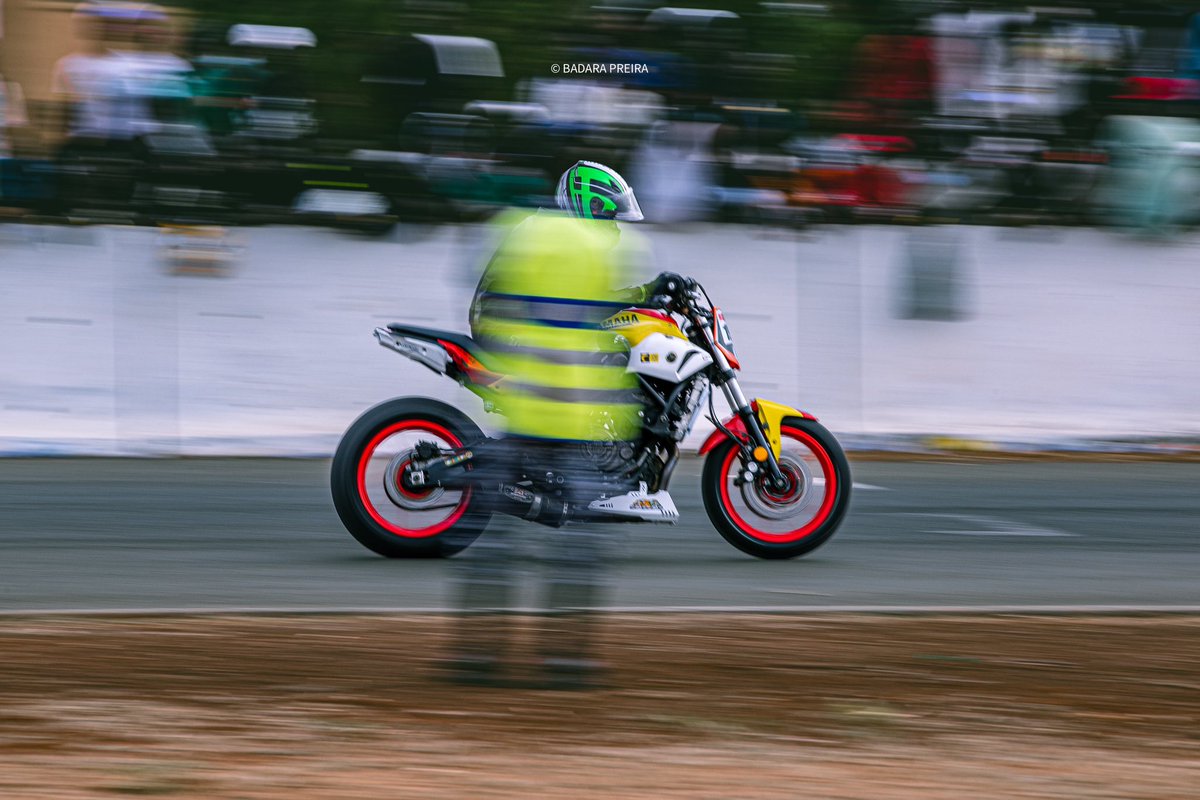 bdrpreira's tweet photo. Aujourd'hui, j'ai assisté à ma première course de motos à Sindia et j'en ai profité pour essayer le filé qui est une technique photo créative qui peut conférer aux photos d'action une véritable impression de mouvement
#max2roues https://t.co/gK4MGXVCFp