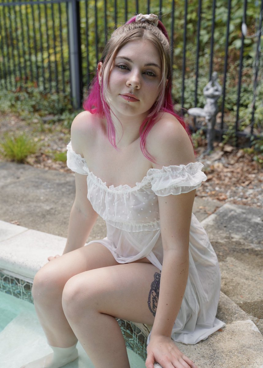 bloodlustelf's tweet photo. Taking a dip 🩵
•
#model #altmodel #poolshoot #photoshoot #cuteoutfit #cutepics #pinkhair https://t.co/ekmSPuX5BI