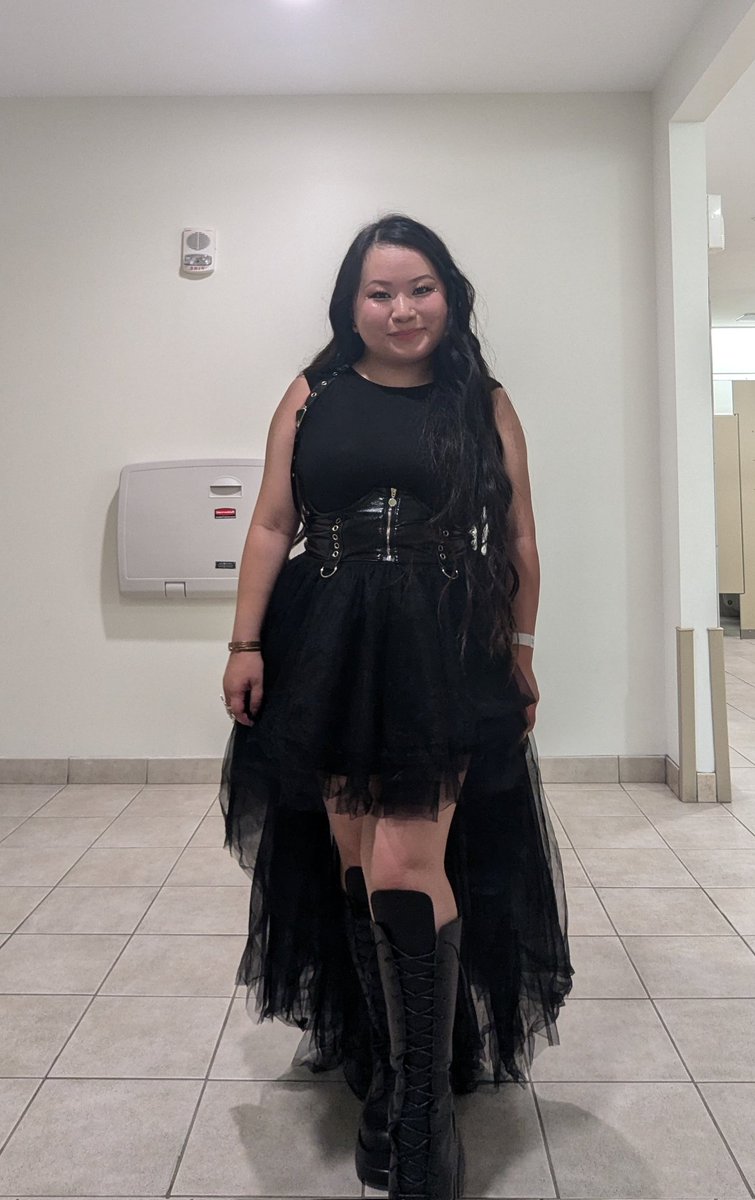 ChaiaLoveS's tweet photo. Viviz in Charlotte!!!! ๐ซถ
#vivizincharlotte #VIVIZCONCERT #viviz #VIVIZTOUR #Vhind_LoveandTears https://t.co/ip0mwwCPtY