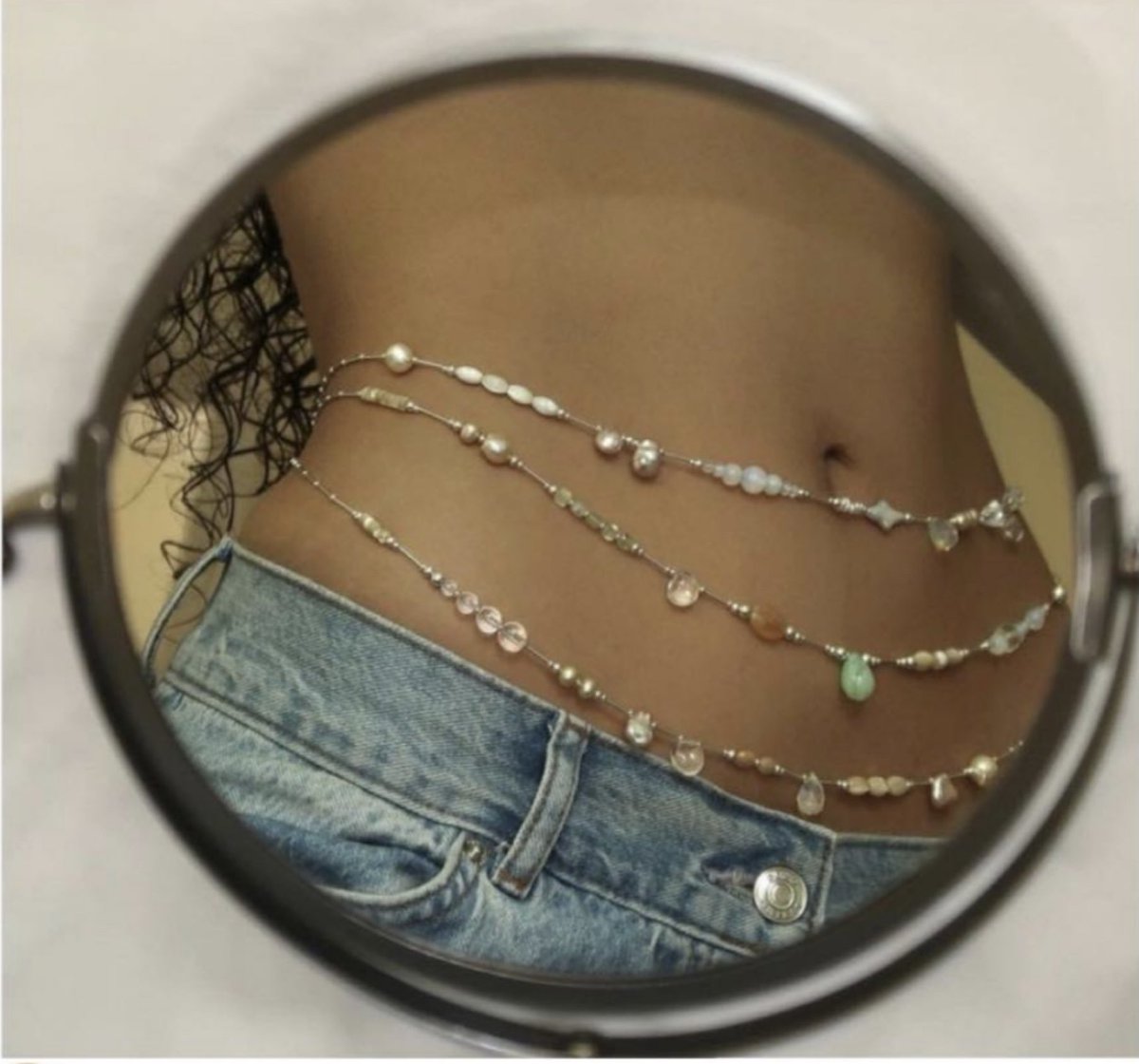 What's preventing you from having a tummy like this ehn? Ada say the truth... don't even try to sugar coat your answer!   😫.