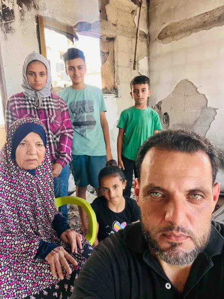 momopatchi's tweet photo. Please read and lend your help
   Ashraf is raising money to evacuate his family from Gaza, and support their daily needs. Right now, they only have about 1/7 of their goal. Please, help share Ashraf's story, and d•nate to support his family's survival.

https://t.co/z9nFMbanV6 https://t.co/On0kAqqgWB
