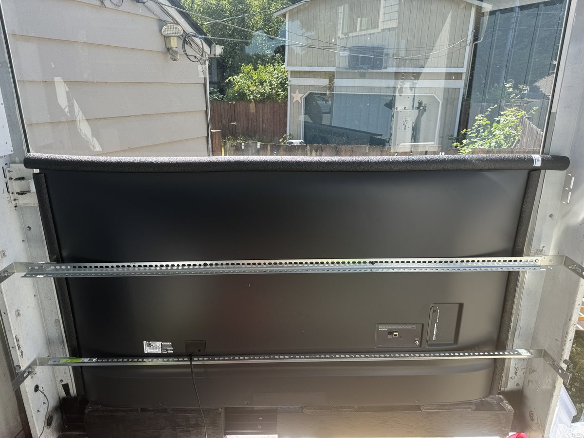 Like I said…

I like upgrades!

More pics &amp; vids coming soon

#TheDJSessions #TDJS #Mackie #dj #djs #electronicmusic #electronicdancemusic #housemusic #dance #seattle #seattledj #twitch #twitchfeatured  #house #trance #nightlife #edm #disco  #music #mobiledjtruck