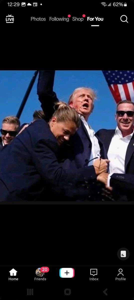 LokiLouRescued's tweet photo. @WaterDean The big con... https://t.co/FVHQLvuX8n
