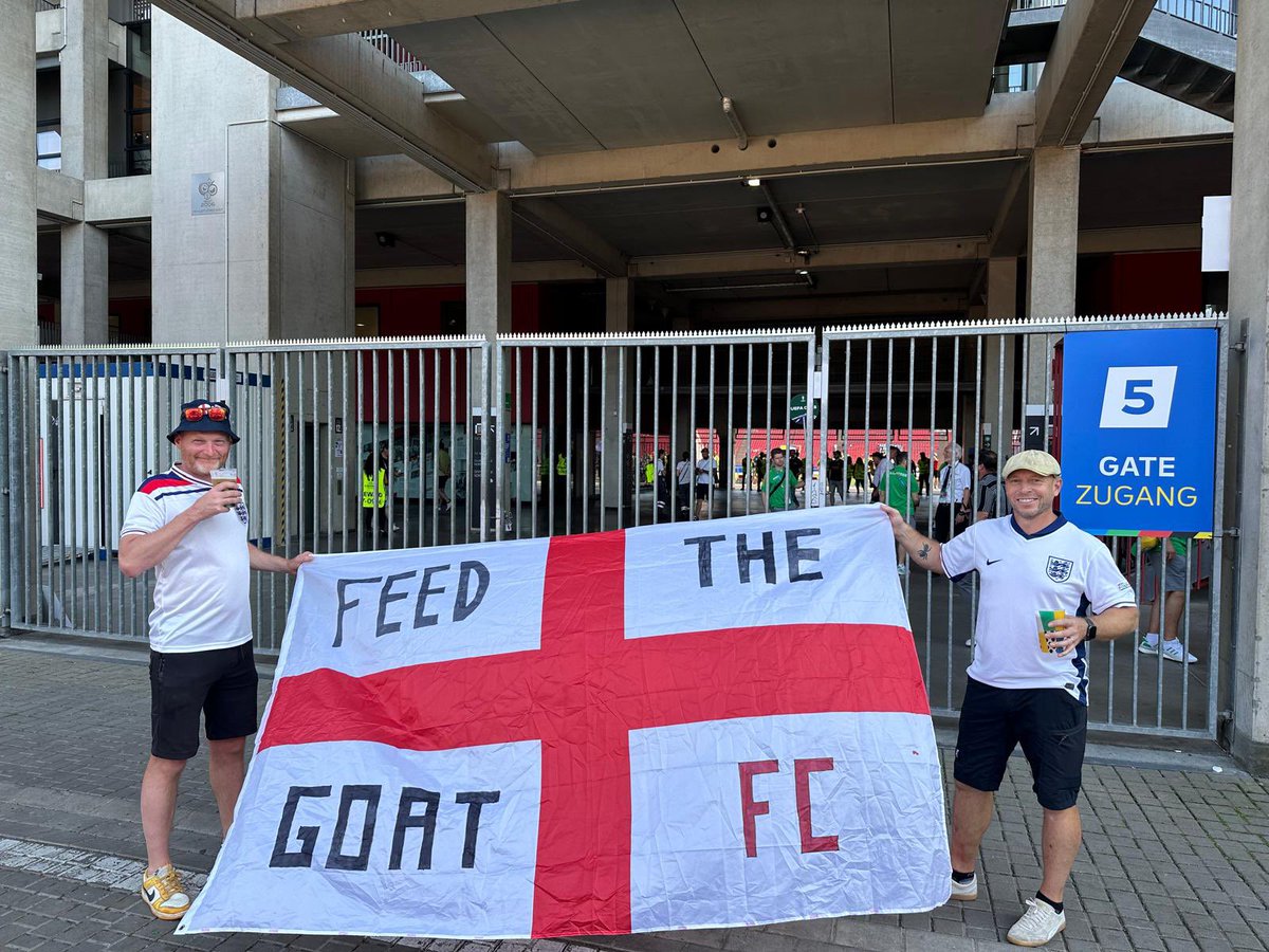 N_Higginbotham's tweet photo. Come on England! #ItsComingHome https://t.co/NIhsUXDl2L