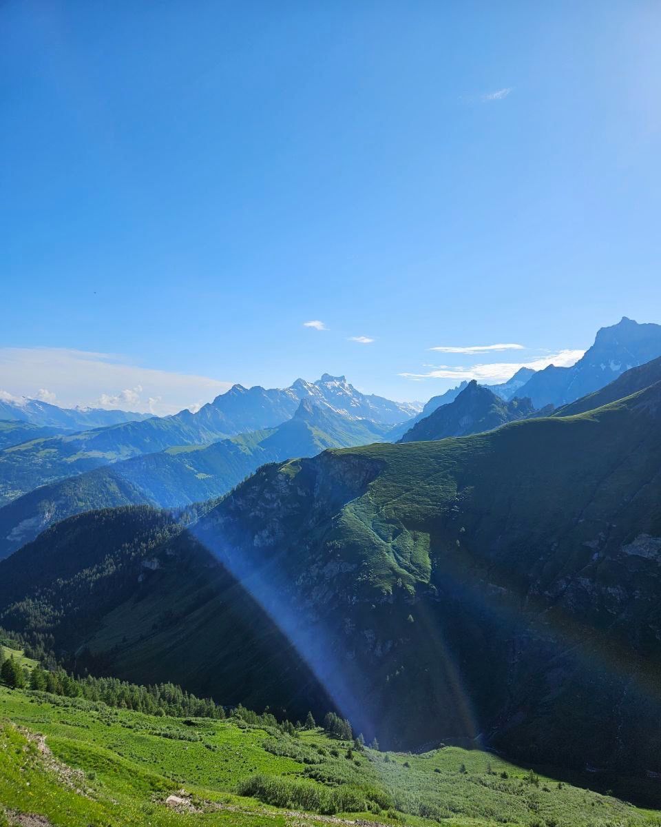 Would you go this far for THIS view 😍? Croix de Javerne🇨🇭is 2097 metres up (6,880 feet) with a spectacular 360 degree panoramic view of the Rhone Valley. Gorgeous! 🏔️