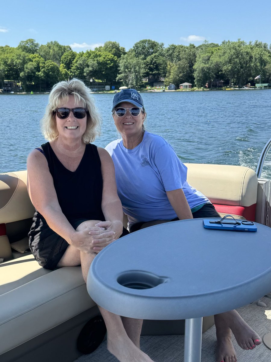 #DESisbest@Minnesotawithanoldfriend/SummerBingo