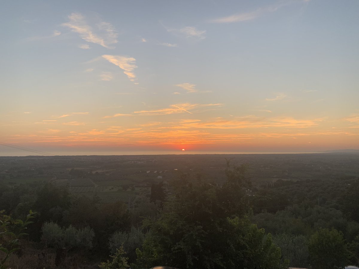 pmgraziani's tweet photo. Tramonto a #castagnetocarducci https://t.co/0SvtW3xENT