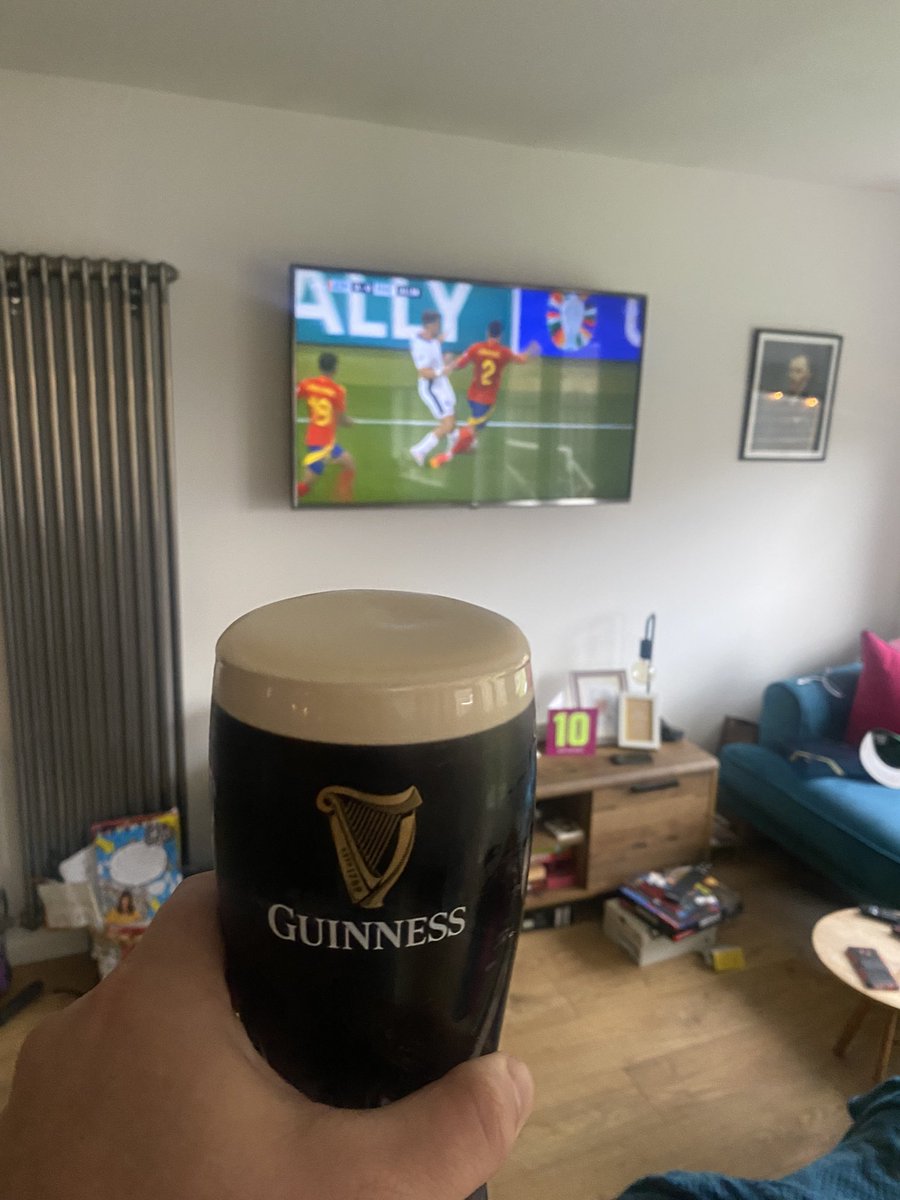 Back at work tomoro after 3 weeks off 😢, a couple of beers and a decent game to help cheer me up.