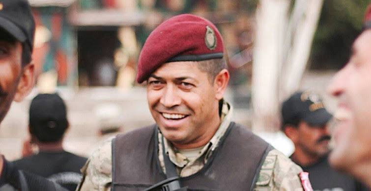 Vücudundan 30 kurşun çıkarılan Ömer Halisdemir'imizi, Ankara Gölbaşı Polis Özel Harekat binasında bombalanarak şehit edilen yiğitlerimizi ve nice şehitlerimizi unutmadık.

Şehitlerimize rahmet, Gazilerimize minnet.

hainlere lanet!

#15TemmuzuUnutma