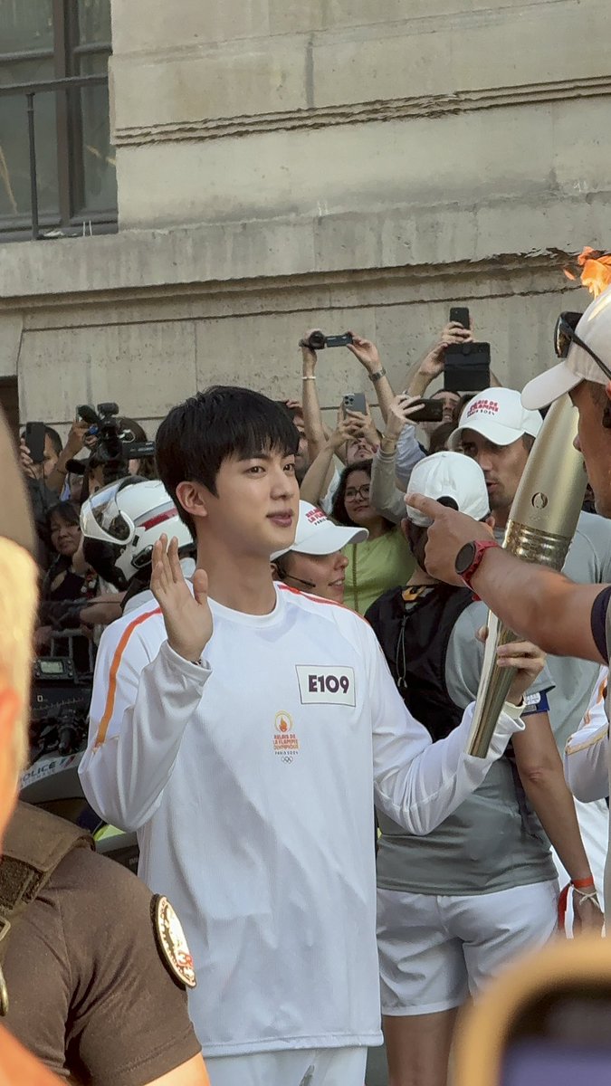 ingriedmonteiro's tweet photo. #방탄소년단진 #김석진 #석진 #진 #BTSJIN #JIN @BTS_twt https://t.co/EcH1Q6X37d