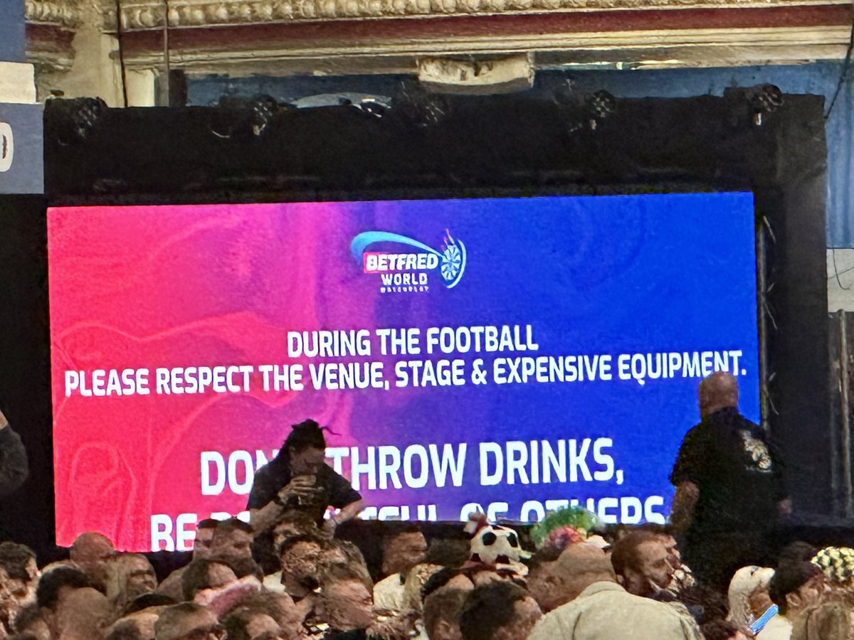 pete_jacko87's tweet photo. Good to see @Betfred @WGBpl &amp; @OfficialPDC encouraging the @England fans to enjoy themselves and throw their drinks in the air! #EURO2024 #EnglandSpain #WorldMatchplay #darts #blackpoolwintergardens https://t.co/DxUXPOQzGW