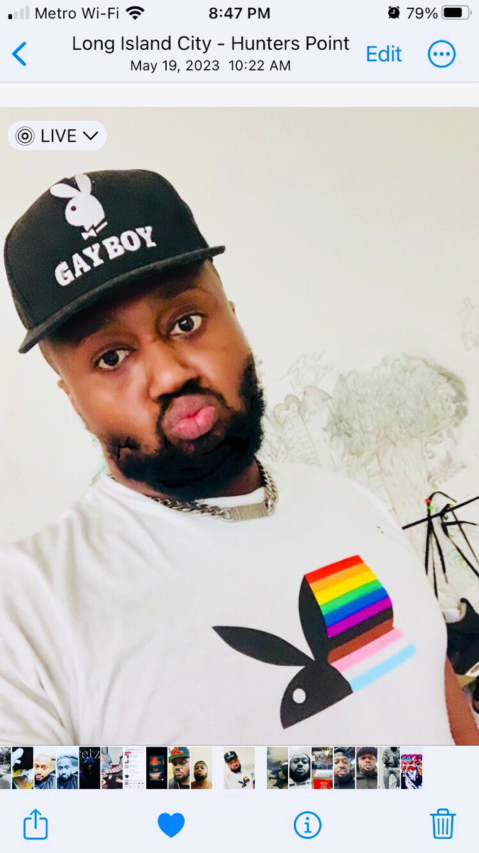 IGretzki's tweet photo. #Aimirror #Cartooned #July #Culture #GayBoy #Playboy #Moschino https://t.co/j96sbwwJjc
