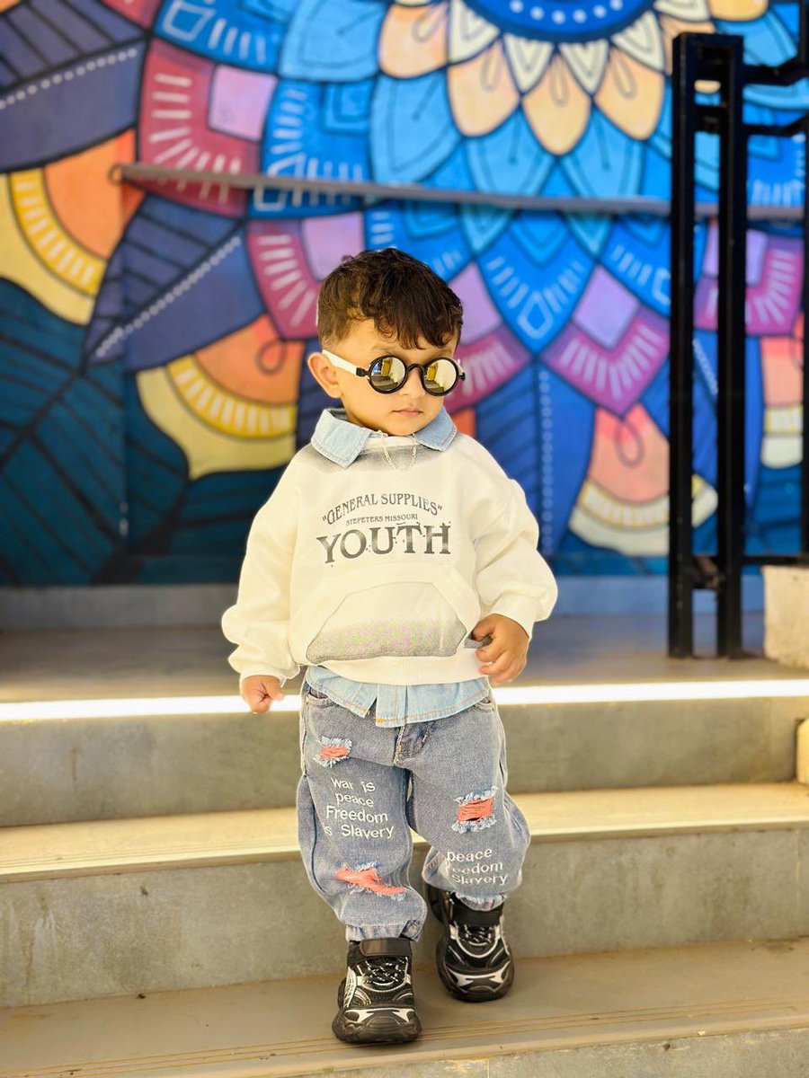 junuDQ's tweet photo. Today is my #DulDul birthday ❤️😍😎My cute Son. @dulQuer Ikkaaa☺️, Katta waiting for my Dul Dul birthday wish 

Happy birthday to my sweet boy❤️😘. I will always be your biggest fan. I love you more than you will ever know #Duldul  ❣️ #alhamdulillah https://t.co/0ogL8tTrAm