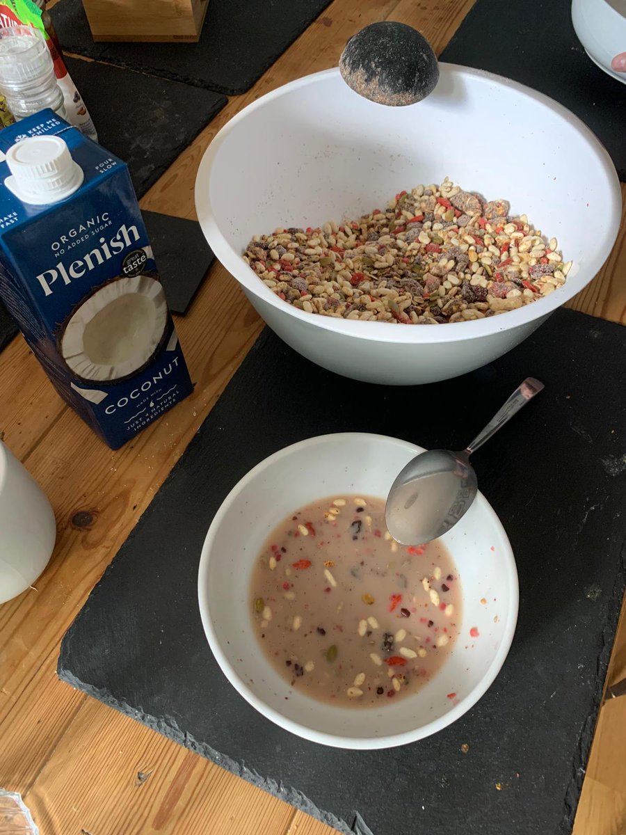 REvansInvest's tweet photo. Happy World Cup Final day everyone. Let’s bring it home ⚽. This morning I had my first attempt at homemade granola. It was scrumptious!  Never going back to commercial stuff. So much nicer and far more healthy. Come on England 👊💥 https://t.co/yOJjamVPWL