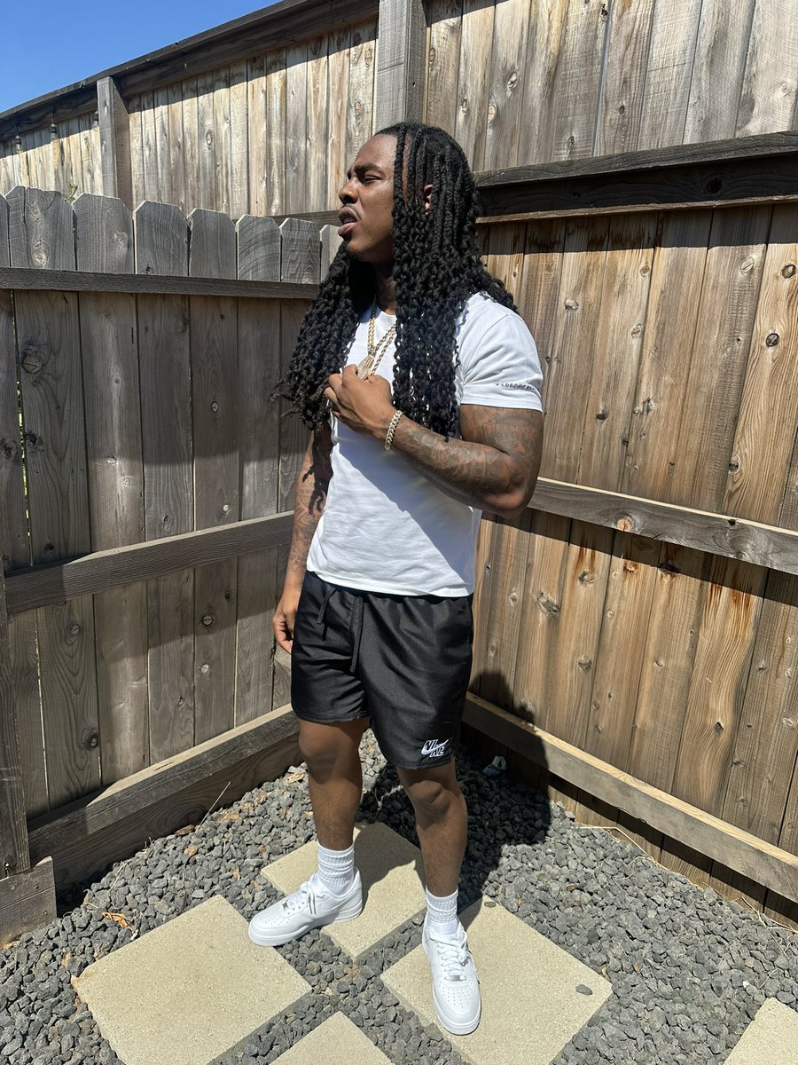 Mr.Evrlstn tweet media