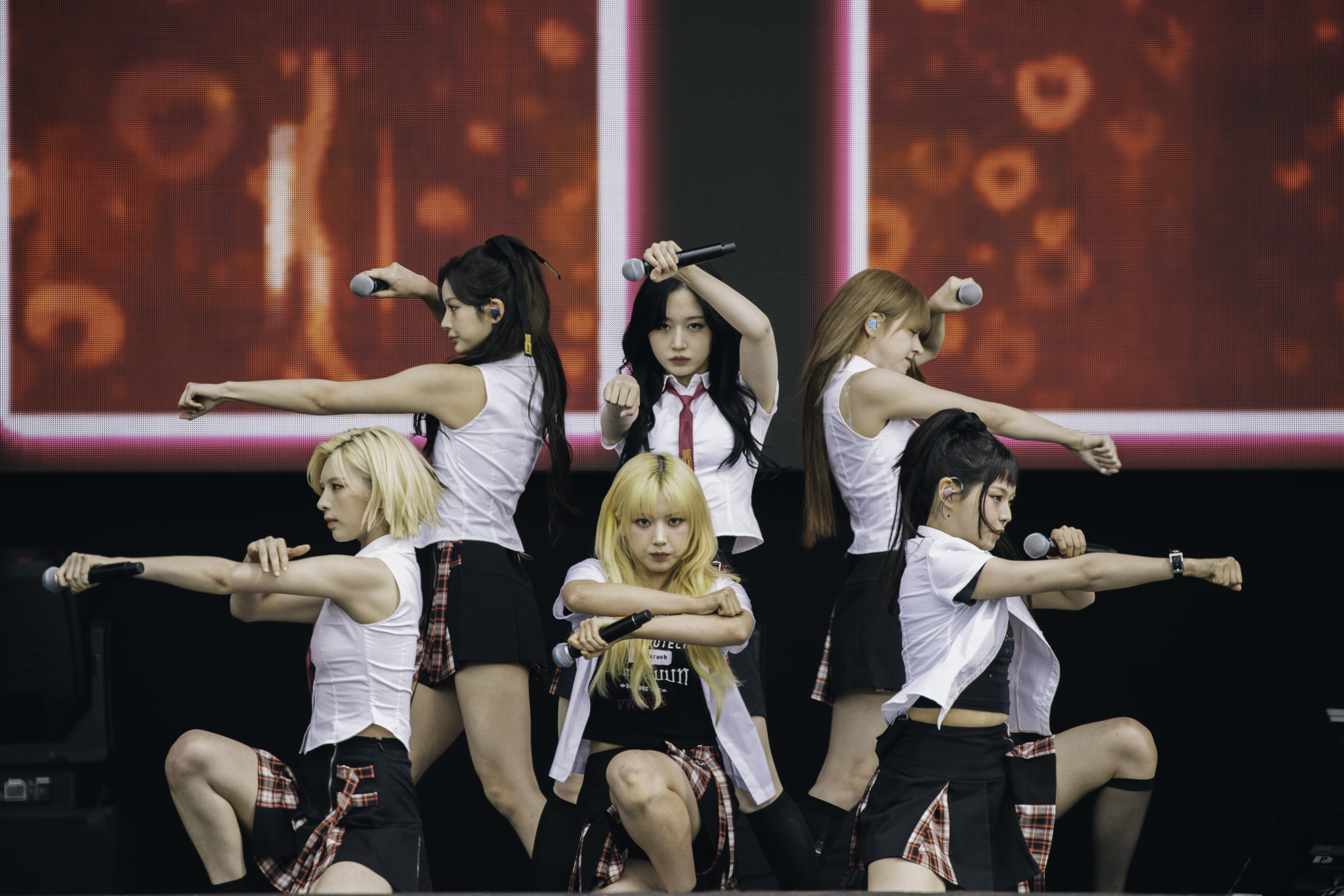 GSeMy2uXAAI1Ffe?format=jpg&name=large