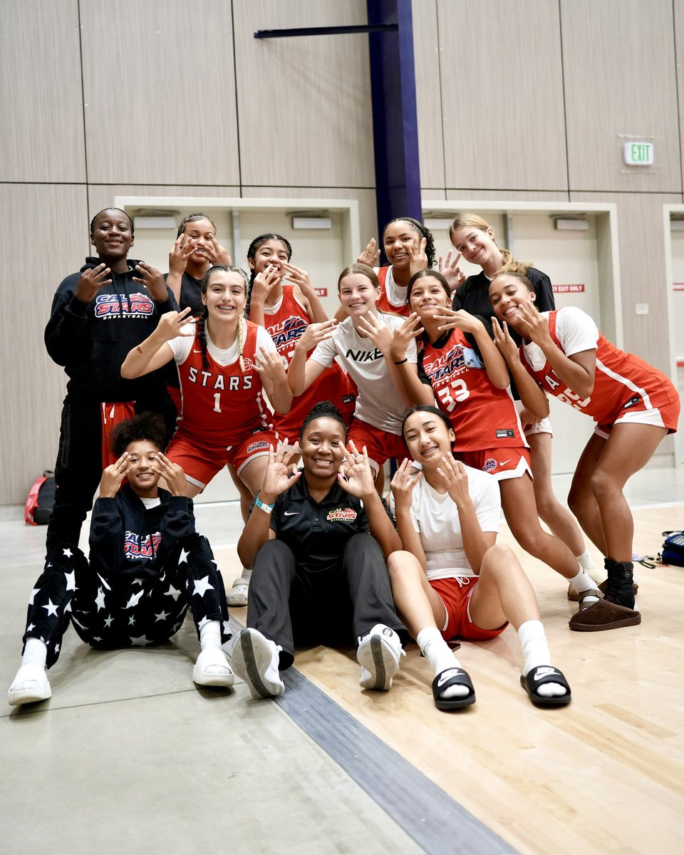 niketoc's tweet photo. DAY 3 IS HERE⚡️

Nothing but great energy and amazing competition. Let’s keep it going!!

#capitolshowcase #tournamentofchampions https://t.co/GHKravZ8YK