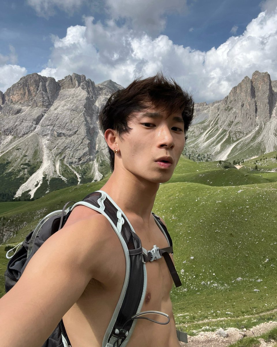 AsianJenner's tweet image. hike today